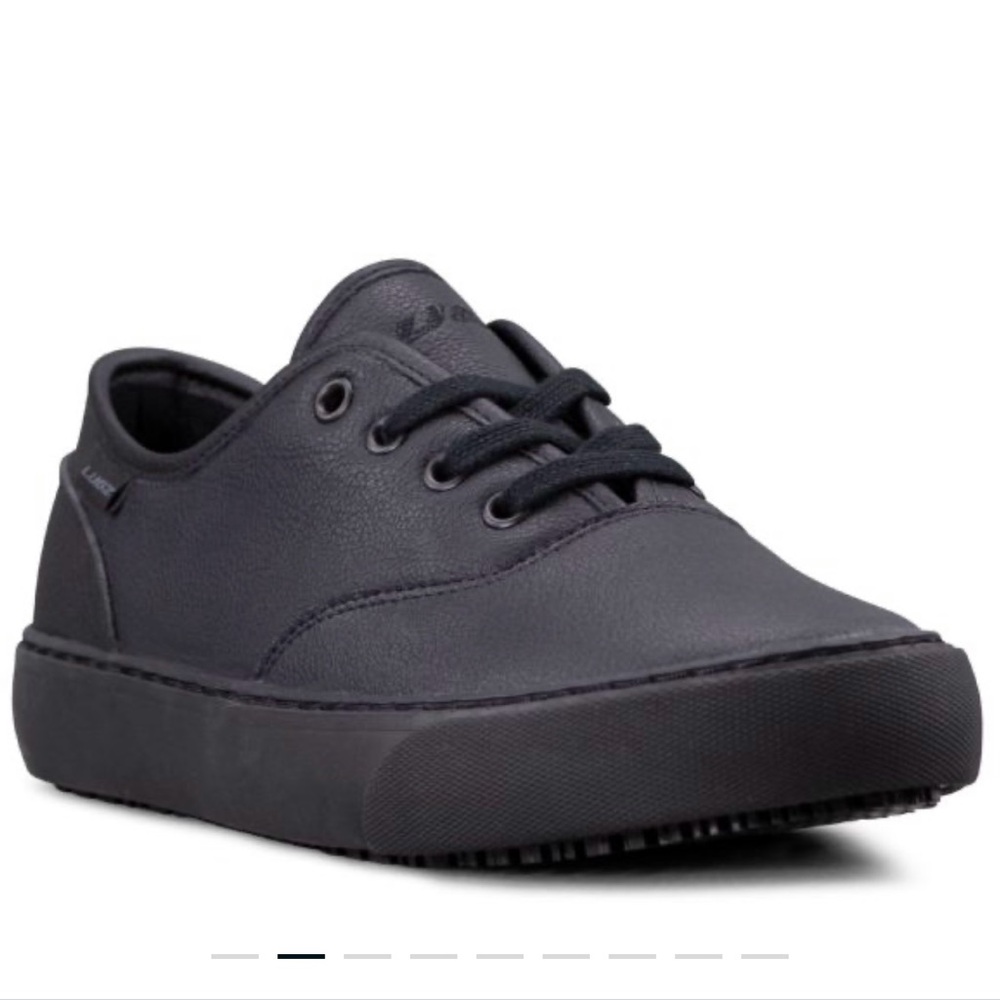 🖤 Lugz non slip sneakers🖤